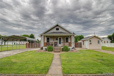 /international/us/305-high-street-jerseyville-il-110108858032/