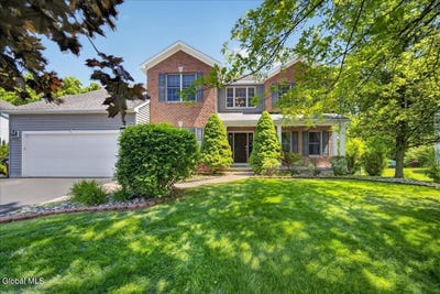 /international/us/52-chesterwood-drive-selkirk-ny-110108349711/