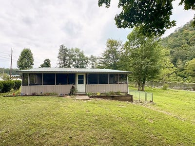 /international/us/753-doc-fox-road-forest-hill-wv-110101430498/