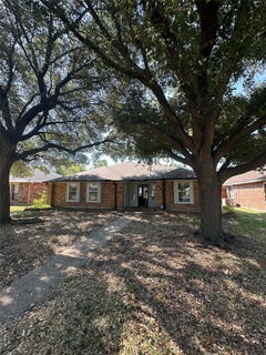 /international/us/2032-lansdown-drive-carrollton-tx-110120451244/