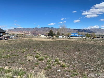/international/us/831-custer-street-challis-id-110107381642/