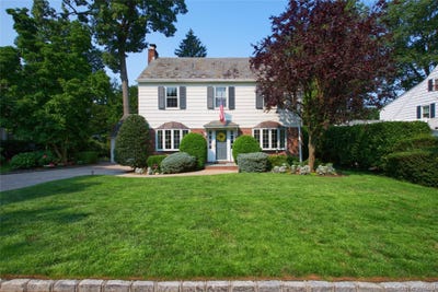 /international/us/69-eakins-road-manhasset-ny-110120080030/