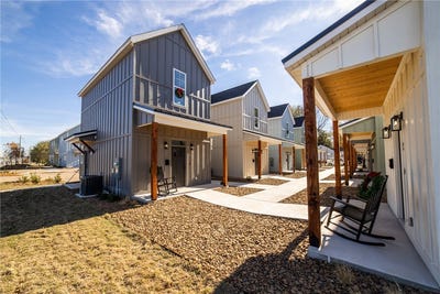 /international/us/660-w-price-avenue-springdale-ar-110106352959/