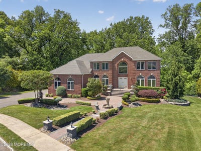 /international/us/416-coral-court-morganville-nj-110108534789/