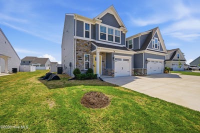 /international/us/103-spinnaker-street-elizabeth-city-nc-110107398981/