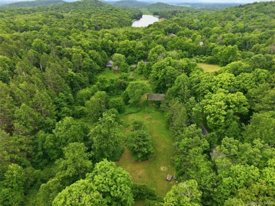 /international/us/39-loughran-lane-highland-ny-110108959333/
