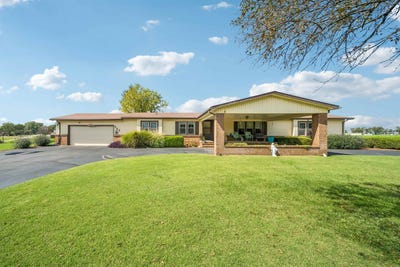 /international/us/505-n-webb-st-caldwell-ks-110102409202/