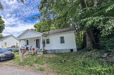 /international/us/110-tucker-street-campbellsville-ky-110108654293/