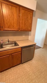 /international/us/37515-stonegate-circle-clinton-township-mi-110108543557/