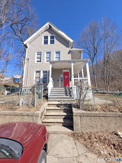 /international/us/48-taylor-street-waterbury-ct-110106313673/