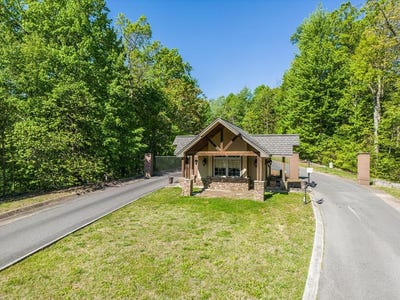 /international/us/716-eastridge-pass-monterey-tn-110093759612/?lang=en