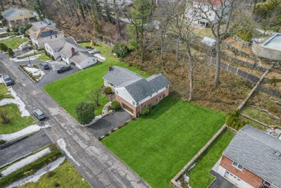 /international/us/61-devon-road-bronxville-ny-110106602634/