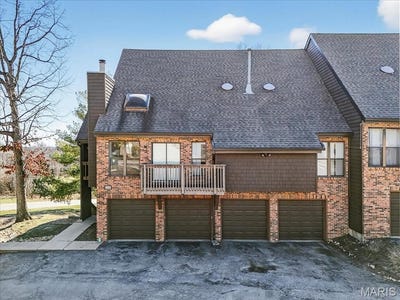 /international/us/6300-sprig-oak-court-st-louis-mn-110107349305/