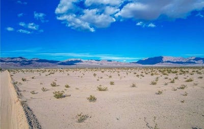 /international/us/0-modes-lane-29-palms-ca-110100837759/