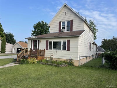 /international/us/1215-dakota-gladstone-mi-110098659791/