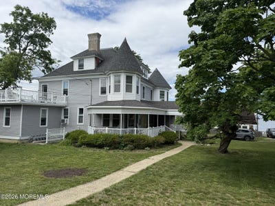 /international/us/47-burlington-avenue-leonardo-nj-110108099058/