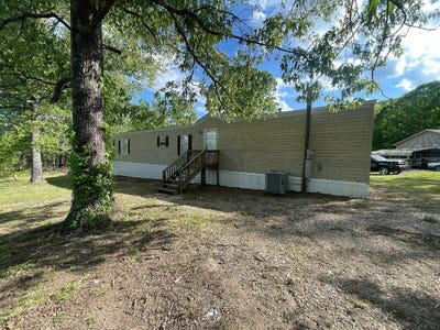 /international/us/1505-oak-hill-rd-bolivar-tn-110104955644/