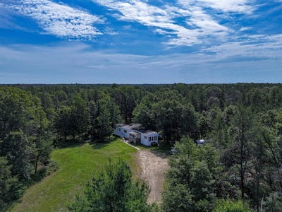 /international/us/n9774-lemonweir-avenue-necedah-wi-110100681145/?lang=en