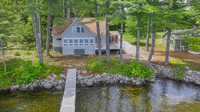 /international/us/116-salmon-point-road-sebago-me-110108632944/