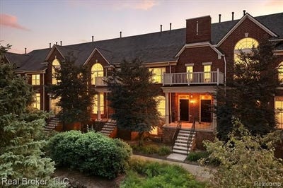 /international/us/1546-devon-lane-troy-mi-110104951140/