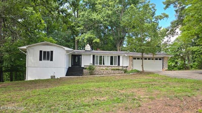 /international/us/9721-asheville-hwy-strawberry-plains-tn-110119514098/