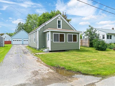 /international/us/33-cottage-street-fairfield-me-110108974706/