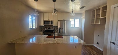 /international/us/801-sierra-vista-way-yreka-ca-110120020883/