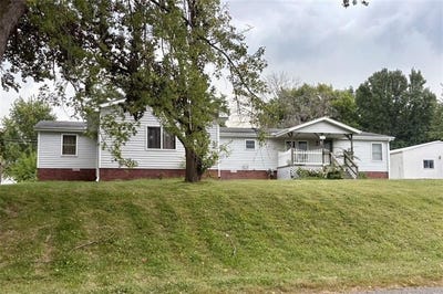 /international/us/202-n-main-street-oregon-mo-110105259301/