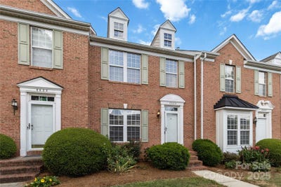 /international/us/6825-creft-circle-unit-49-indian-trail-nc-110101330434/
