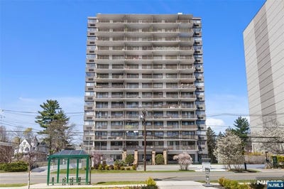 /international/us/235-prospect-avenue-hackensack-nj-110107197118/