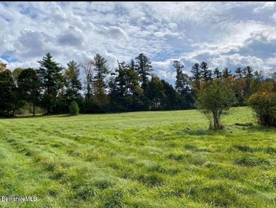 /international/us/365-churchill-st-pittsfield-ma-110107715286/