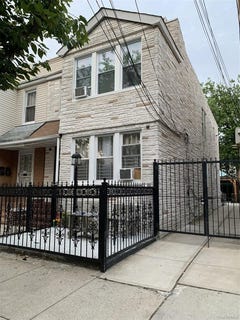 /international/us/9721-83rd-street-ozone-park-ny-110100350934/