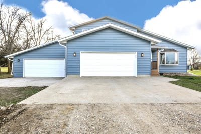 /international/us/12881-w-pleasant-valley-drive-aberdeen-sd-110107388362/