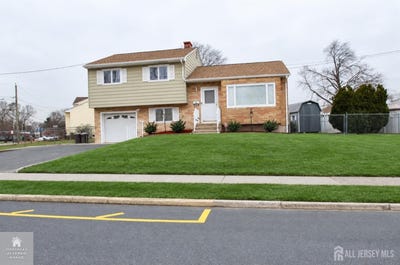 /international/us/1909-stratford-ave-south-plainfield-nj-110120561753/