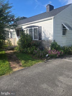 /international/us/1245-crescent-road-hagerstown-md-110110232894/