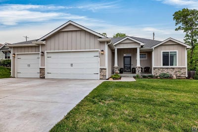 /international/us/2218-se-saturn-dr-topeka-ks-110107538651/