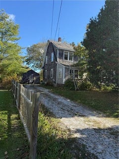 /international/us/536-w-main-road-little-compton-ri-110107628876/