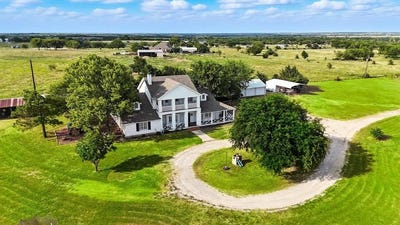 /international/us/185-quail-run-court-decatur-tx-110101405866/