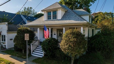 /international/us/58-60-washington-street-fairhaven-ma-110101890445/