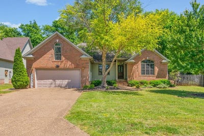 /international/us/353-irish-circle-hopkinsville-ky-110108033824/