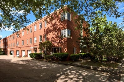 /international/us/160-waterman-street-providence-ri-110108578403/