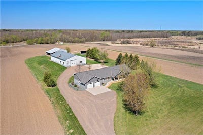 /international/us/40610-vickers-street-ne-stanchfield-mn-110099297578/