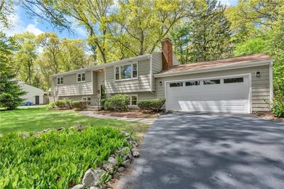 /international/us/168-edmond-drive-north-kingstown-ri-110108076566/
