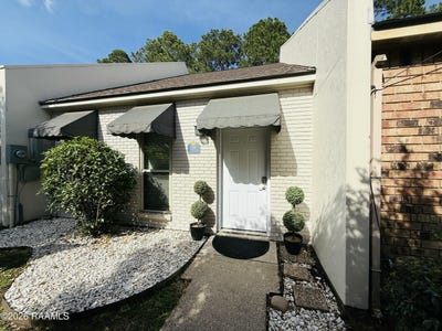 /international/us/205-long-plantation-boulevard-lafayette-la-110107077618/