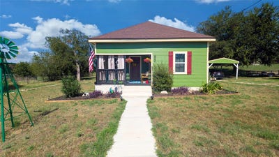 /international/us/547-e-hill-street-hamilton-tx-110120065780/