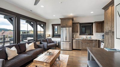 /international/us/317-central-avenue-whitefish-mt-110099455980/