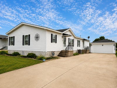 /international/us/22700-s-foxfire-drive-frankfort-il-110109748380/