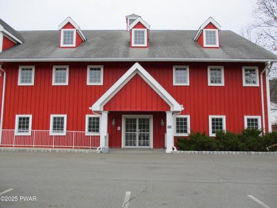 /international/us/111-wheatfield-drive-milford-pa-110103628489/