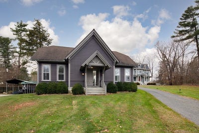 /international/us/33-sharon-road-salisbury-ct-110103754982/