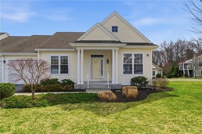 /international/us/170-providence-pike-north-smithfield-ri-110107207664/
